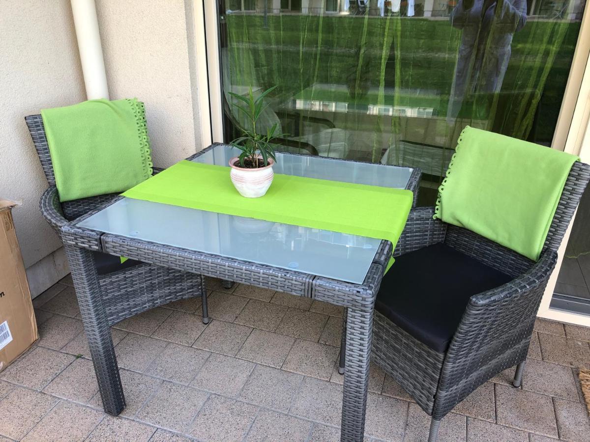 Tóparti Wellness Apartman Delux * Velence